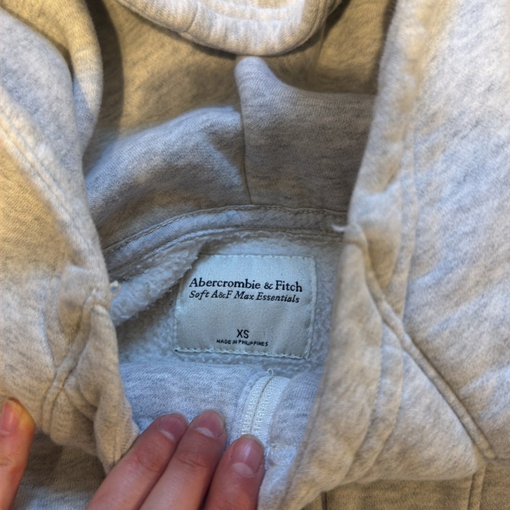 ABERCROMBIE & FITCH QUARTER ZIP CROPPED HOODIE - Picture 3 of 4